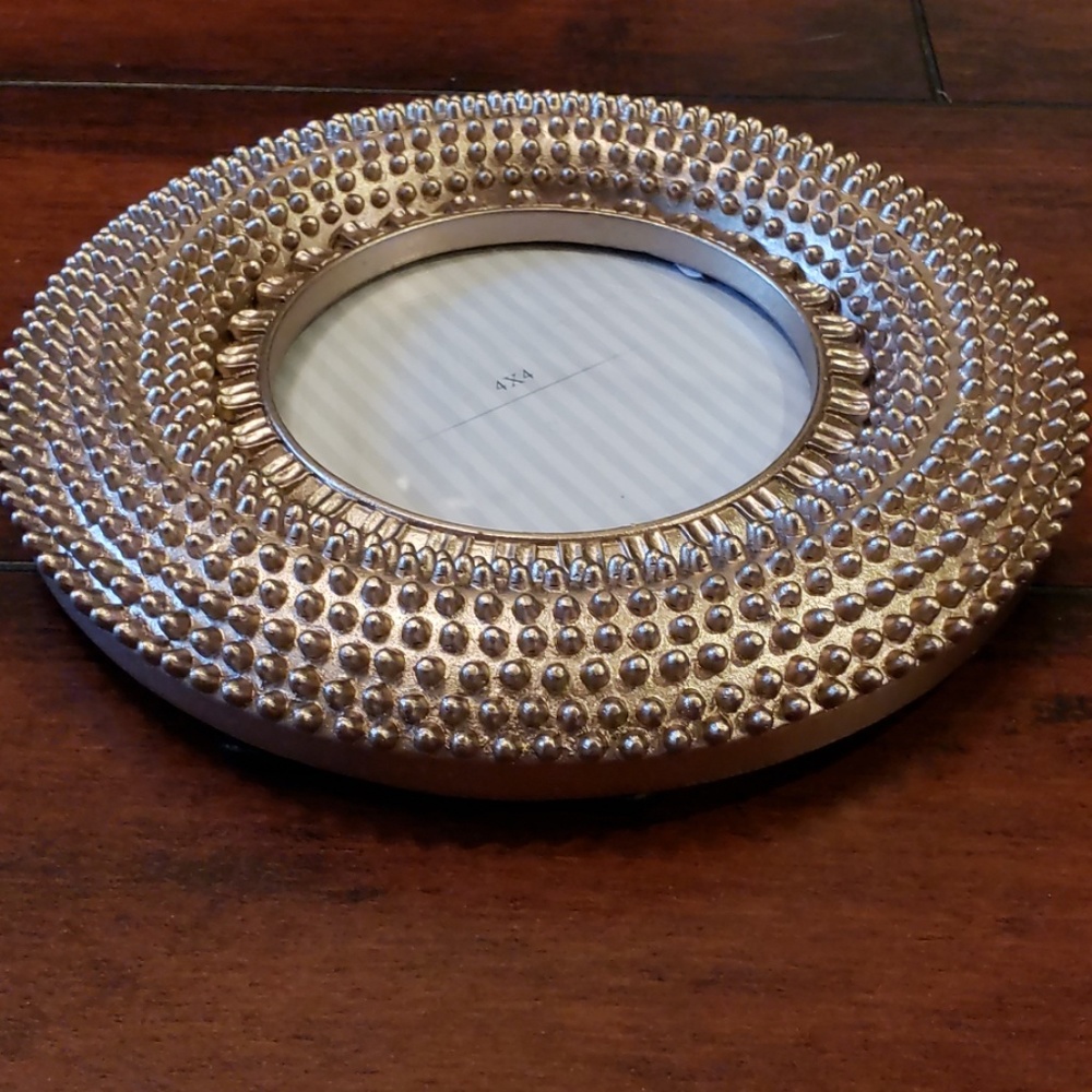 Frame - Picture 4 of 4